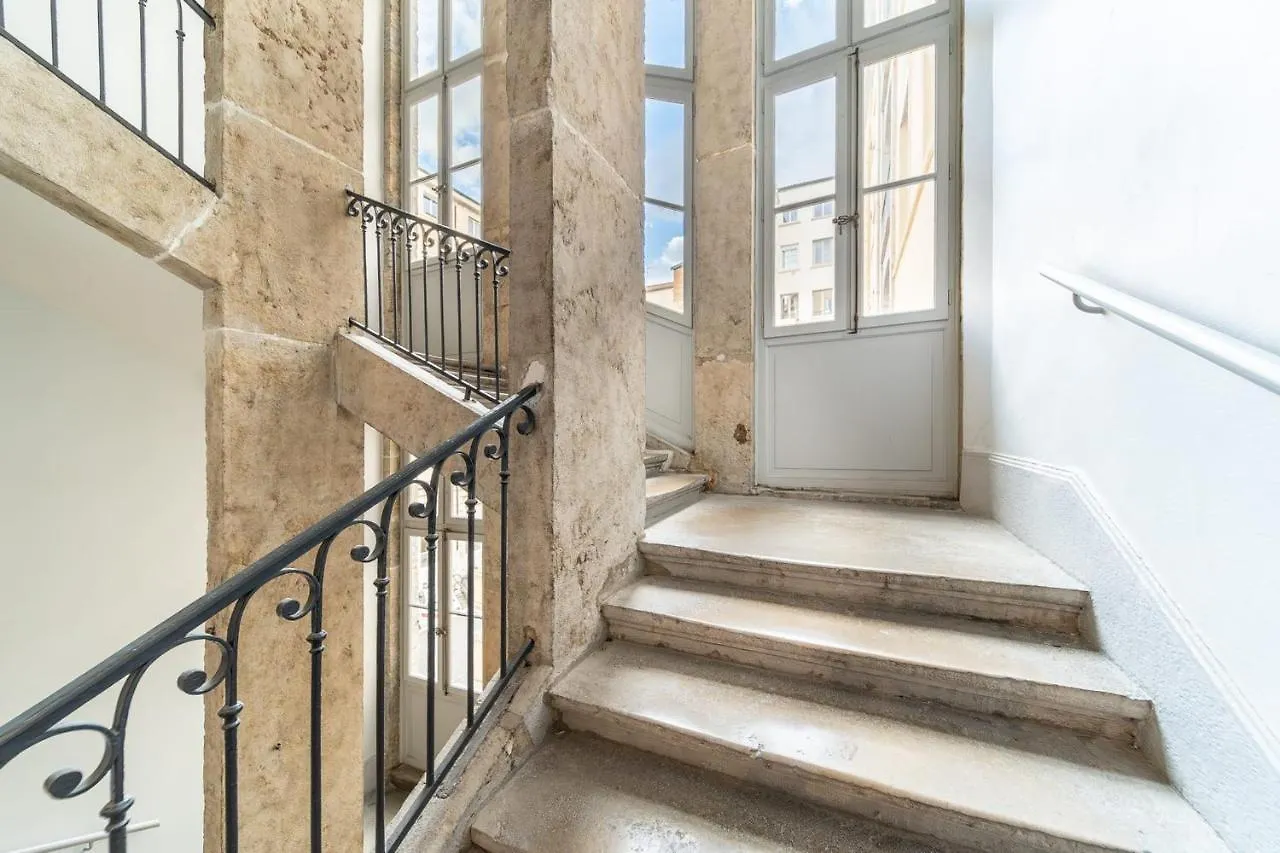 Les Suites De L'Opera - Apartment Ella For 4 People Lyon