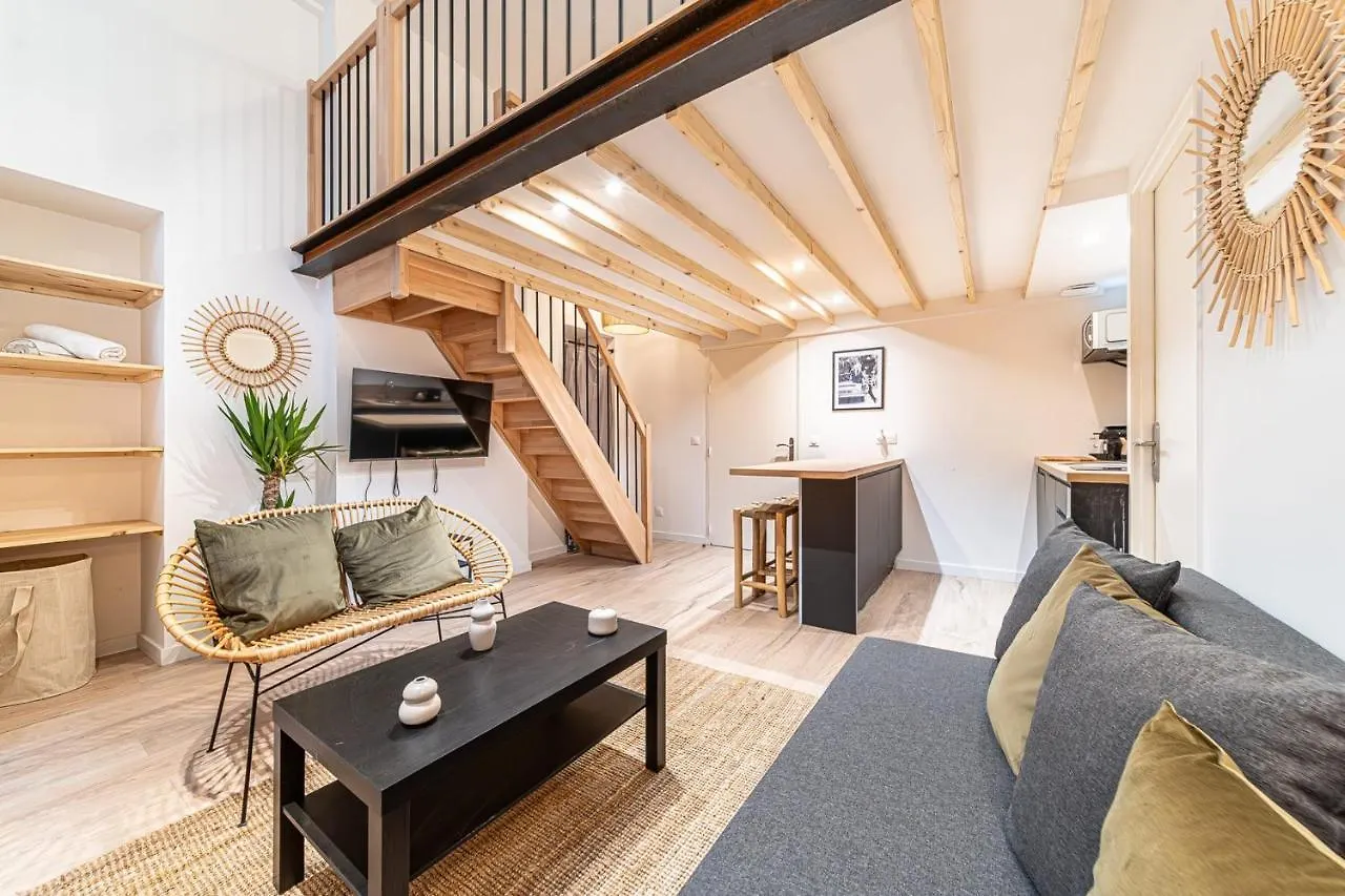 Les Suites De L'Opera - Apartment Ella For 4 People リヨン 0*,  フランス